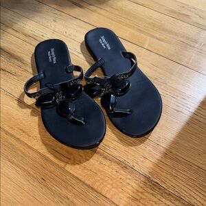 Simply Vera Vera Wang Black T-Strap Sandals